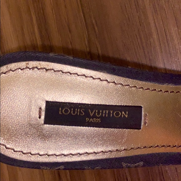 Vintage Louis Vuitton heels - Picture 3 of 4